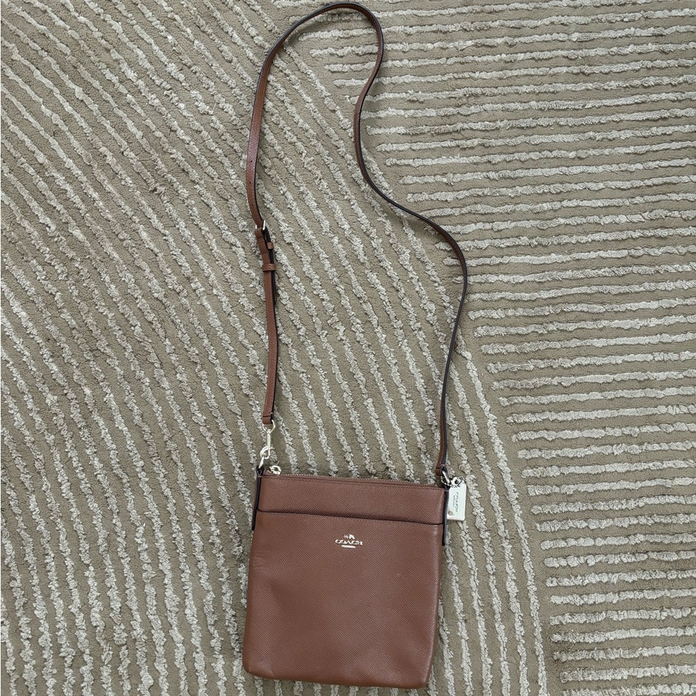 Like new Coach Kitt Messenger Crossbody